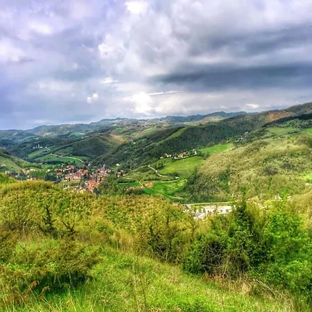Country In Marche With Swimming Pool Casa de Férias