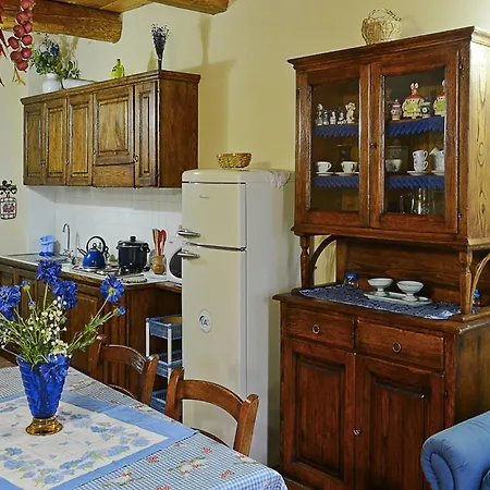 בית נופש Country In Marche With Swimming Pool *